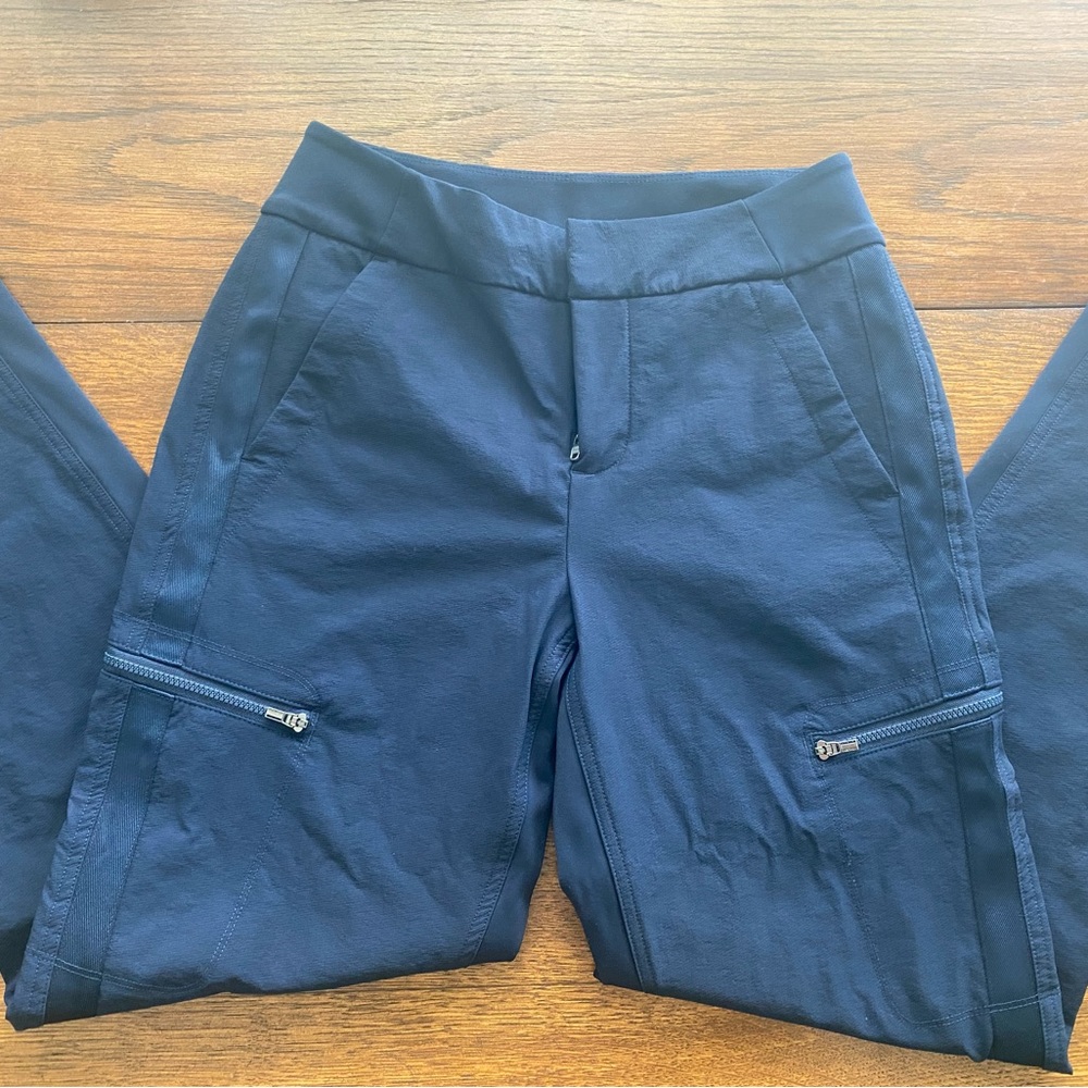 Athleta fitted cargo slacks